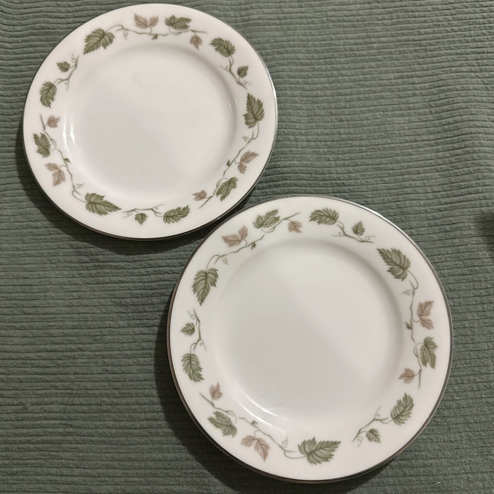 Vintage Noritake Japan Vineyard 4 Bread Plates Pattern 6449 Leaves & Vine